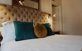 Upstairs At 33 - Self Check In Boutique Accommodation In Worcester Centre