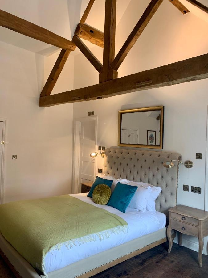 Upstairs At 33 - Self Check In Boutique Accommodation In Worcester Centre Exterior photo